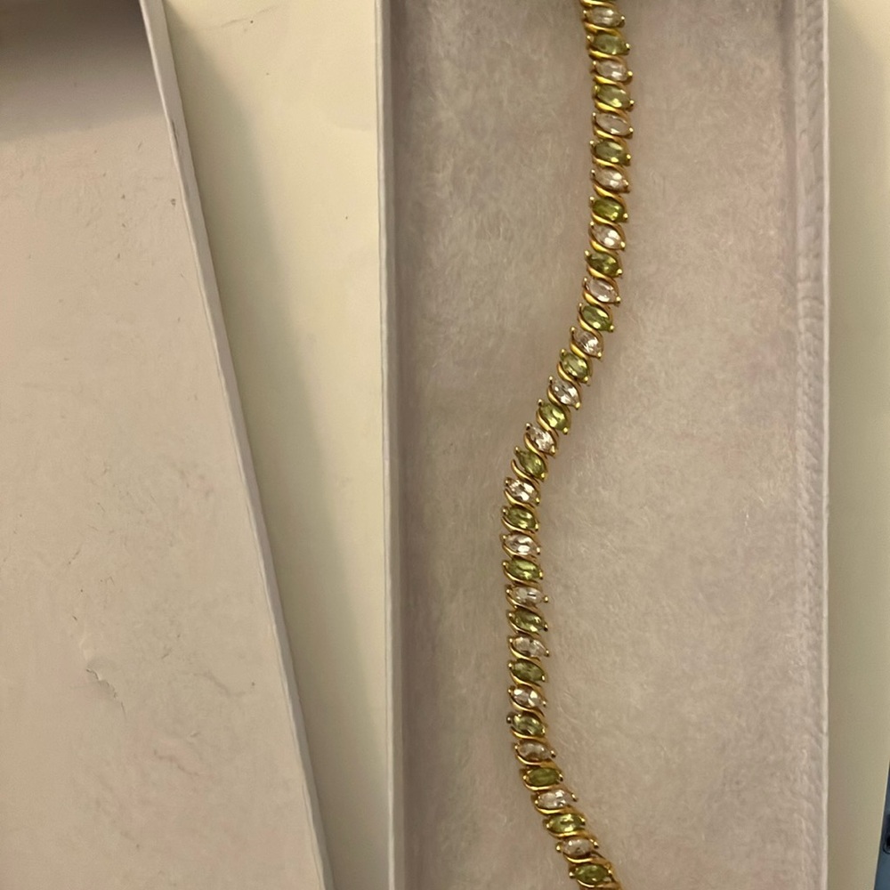 Gold Intricate Chain Bracelet - Picture 2 of 4